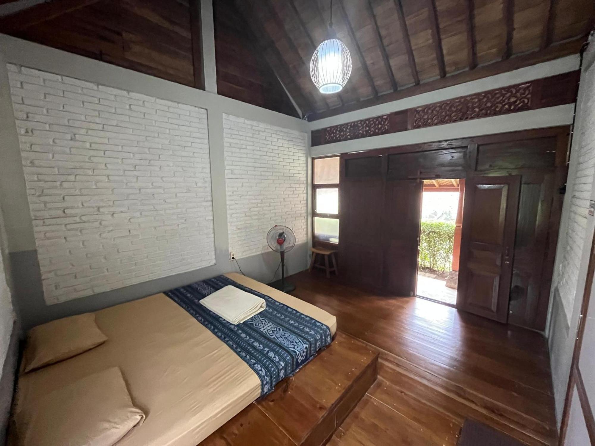 Saka Homestay Boutique & Cafe Magelang Exterior photo